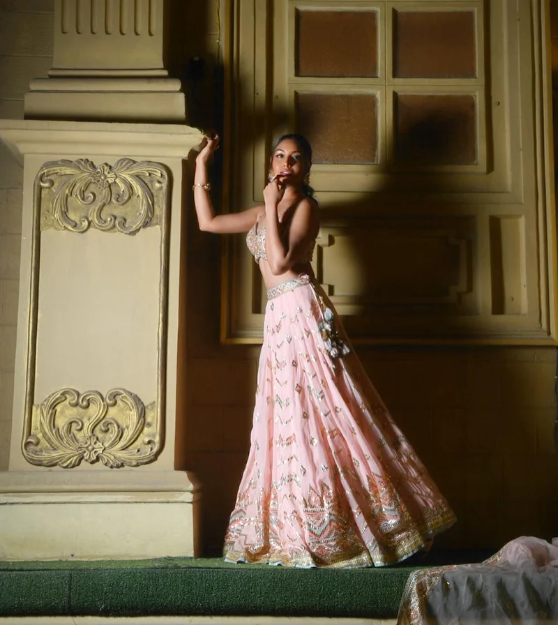 Surbhi Chandna cleavage hot tv actress