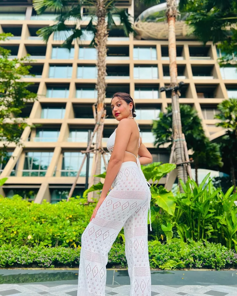 Surbhi Chandna tiny top cleavage hot tv actress