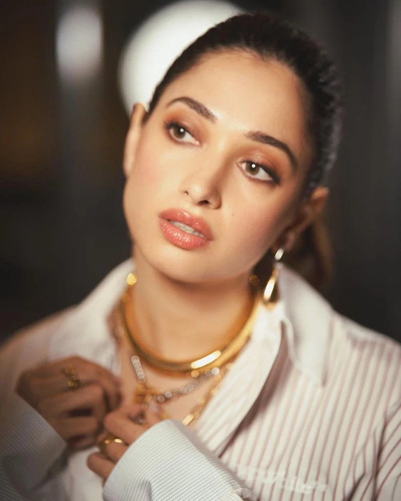 Tamannaah navel crop top jeans curvy actress Tamannaah navel crop top jeans curvy actress