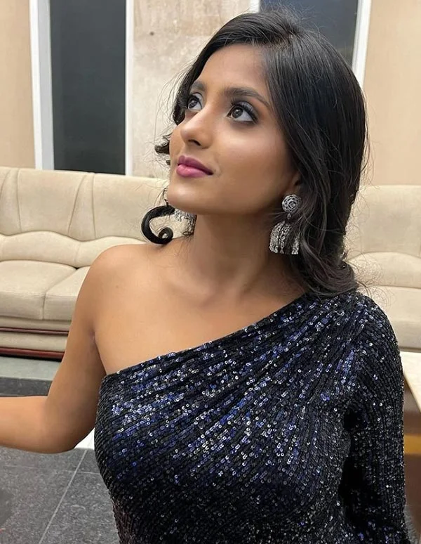 Ulka Gupta hot actress banni chow Ulka Gupta hot actress banni chow