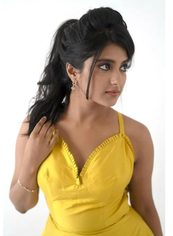 Ulka Gupta hot actress banni chow Ulka Gupta hot actress banni chow