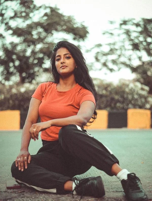 Ulka Gupta hot actress banni chow Ulka Gupta hot actress banni chow