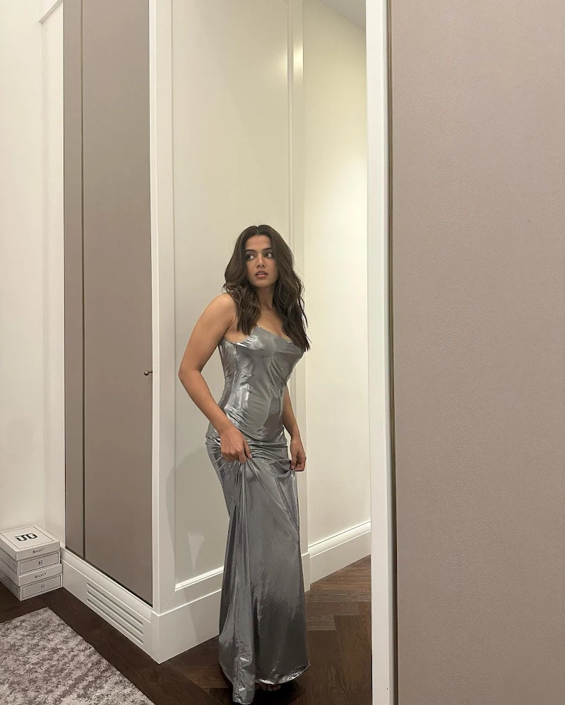 wamiqa gabbi backless silver dress hot actress wamiqa gabbi backless silver dress hot actress