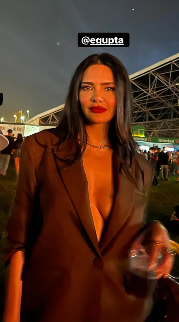 esha gupta sideboob cleavage pant suit