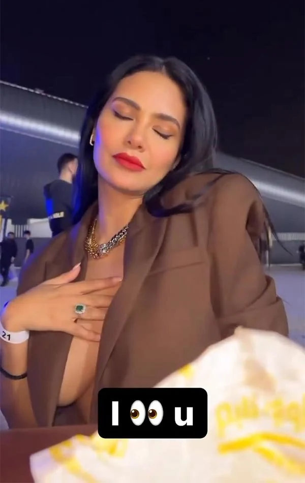 esha gupta sideboob cleavage pant suit