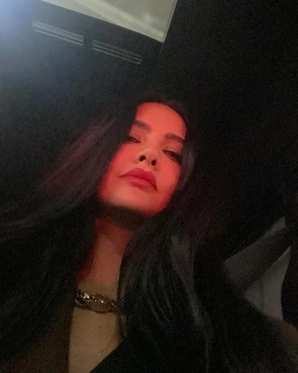 esha gupta sideboob cleavage pant suit