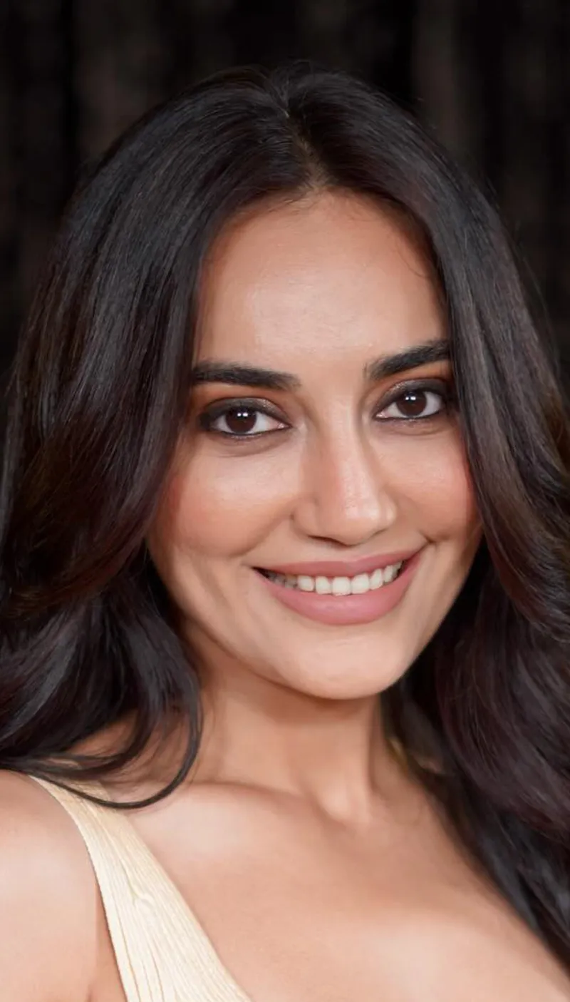 surbhi jyoti face card gunaah 7