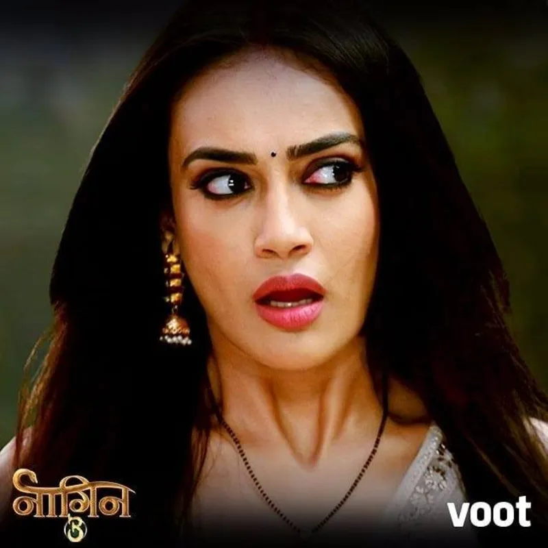 surbhi jyoti face card naagin 22