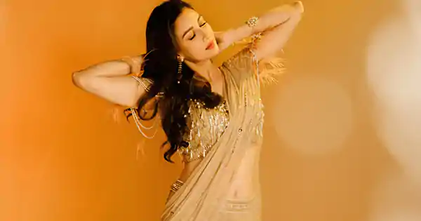 Saumya Tandon in sheer golden saree won hearts – see now.