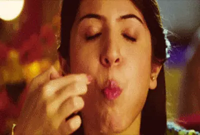 anushka sharma eating food bollywood